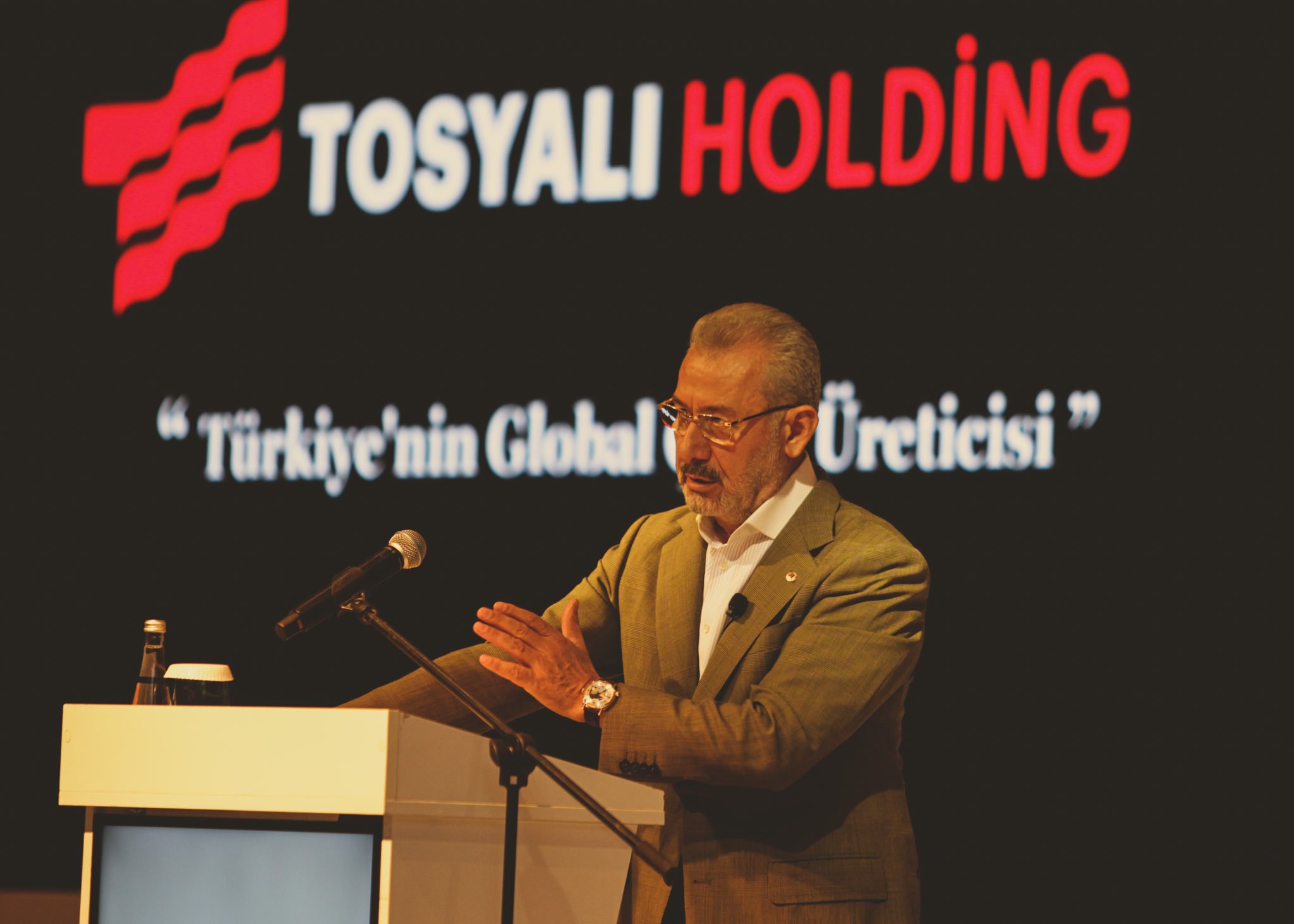 Hataylı Tosyalı dünyayı fethetti