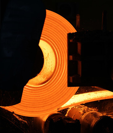 Première production d'acier plat dans le secteur privé